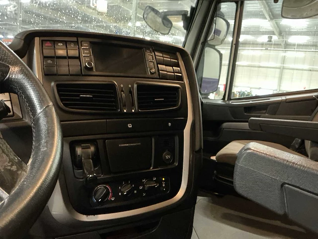 2015 iveco vrachtwagen - afbeelding 11 van  31