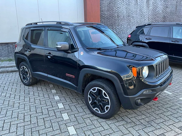 2015 jeep renegade 4x4 trail hawk personenauto - afbeelding 23 van  36