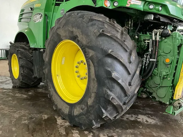 2015 john deere - 8500i - hakselaar met korrelkneuzer - afbeelding 2 van  21