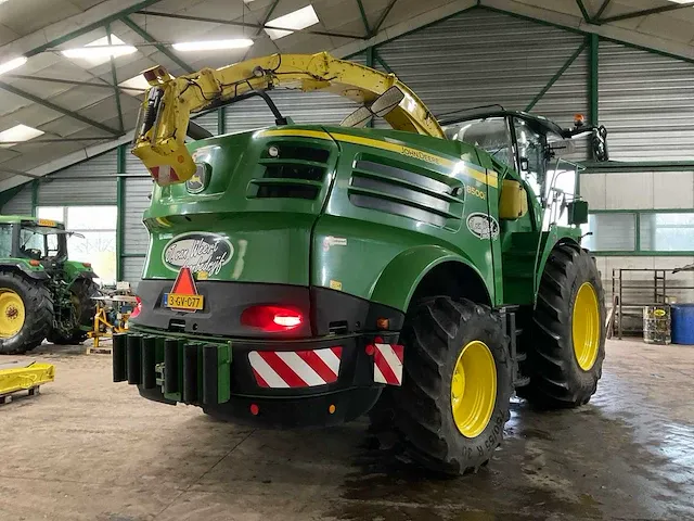 2015 john deere - 8500i - hakselaar met korrelkneuzer - afbeelding 15 van  21