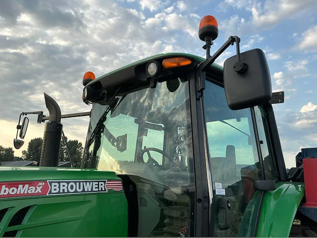 2015 john deere 6105 m met brouwer robomax graszodensteker - afbeelding 24 van  57
