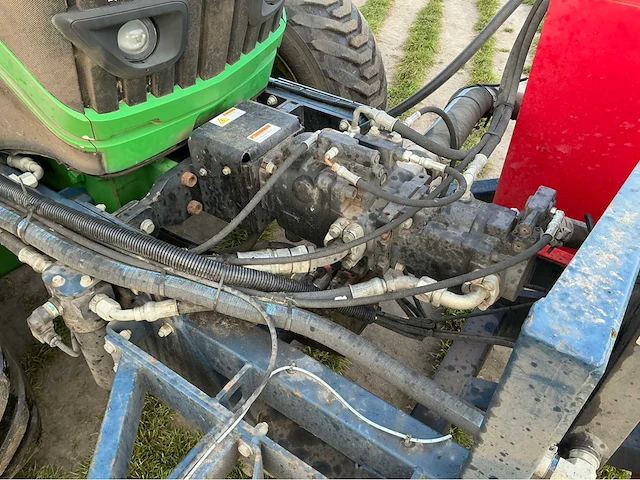2015 john deere 6105 m met brouwer robomax graszodensteker - afbeelding 57 van  57
