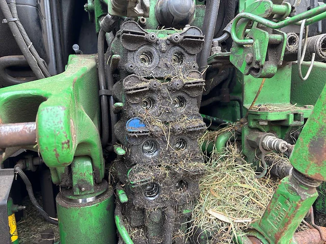 2015 john deere 6215r vierwielaangedreven landbouwtractor - afbeelding 24 van  57