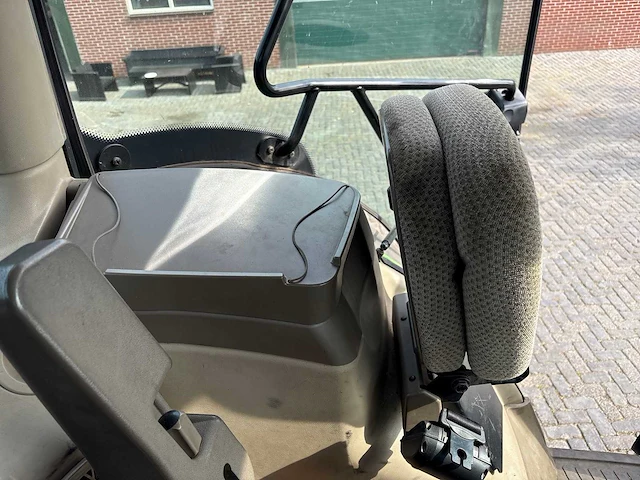 2015 john deere 6215r vierwielaangedreven landbouwtractor - afbeelding 53 van  57