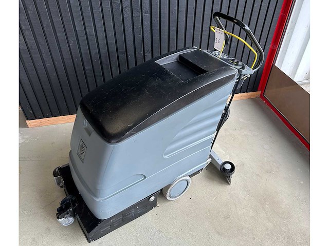 2015 kärcher br530c schrobmachine - afbeelding 1 van  9