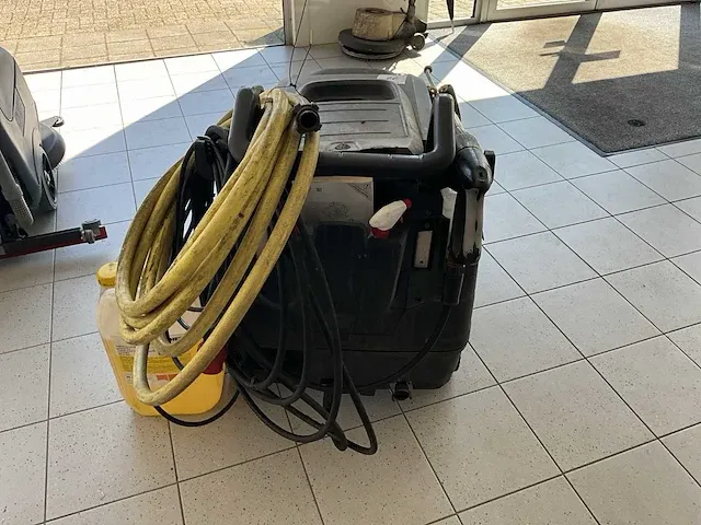 2015 karcher hds 8/4 c heet water hogedrukreiniger - afbeelding 3 van  7