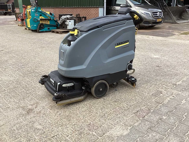 2015 kärcher professional b 60 w vloerreiniger - afbeelding 1 van  16
