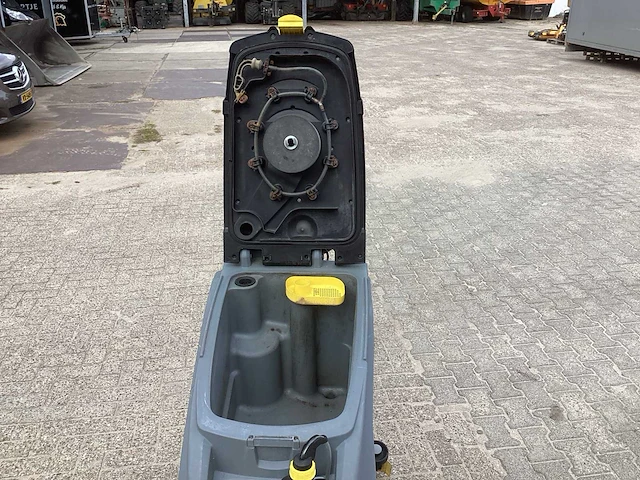 2015 kärcher professional b 60 w vloerreiniger - afbeelding 14 van  16