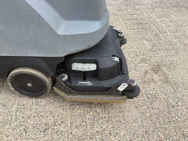 2015 kärcher professional b 60 w vloerreiniger - afbeelding 16 van  16