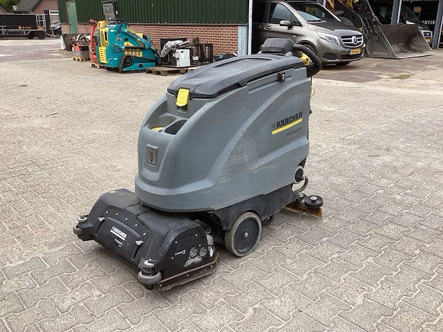 2015 kärcher professional b 60w vloerreiniger - afbeelding 1 van  11