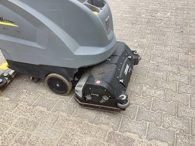 2015 kärcher professional b 60w vloerreiniger - afbeelding 9 van  11
