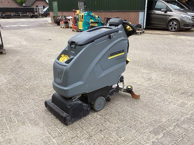 2015 kärcher professional d40 w vloerreiniger - afbeelding 1 van  9