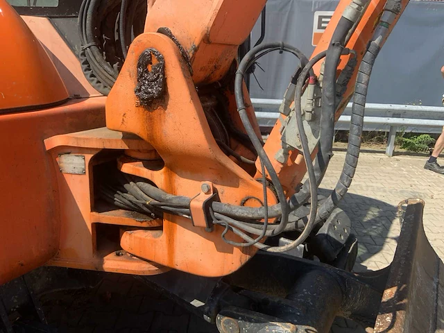 2015 komatsu pc80mr-3 midi rupsgraafmachine met sorteergrijper - afbeelding 13 van  37