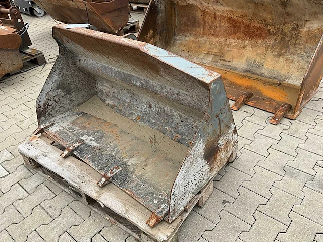 2015 kramer 1000168564 bak - afbeelding 1 van  9