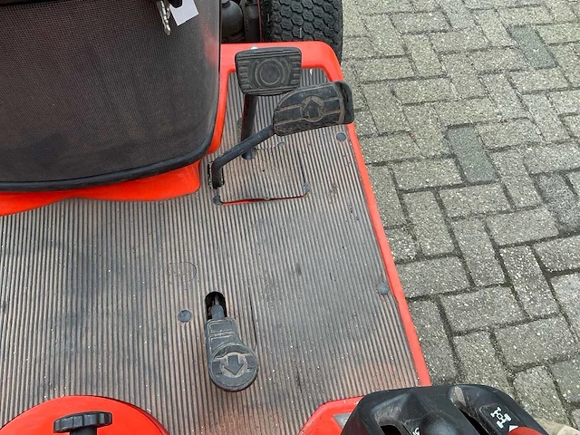 2015 kubota bx2350 smalspoor- en compacttractor - afbeelding 7 van  19