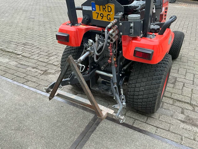 2015 kubota bx2350 smalspoor- en compacttractor - afbeelding 19 van  19