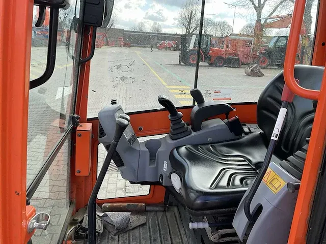 2015 kubota kx016-4 - 1,5 ton conventionele mini graafmachine - afbeelding 8 van  37