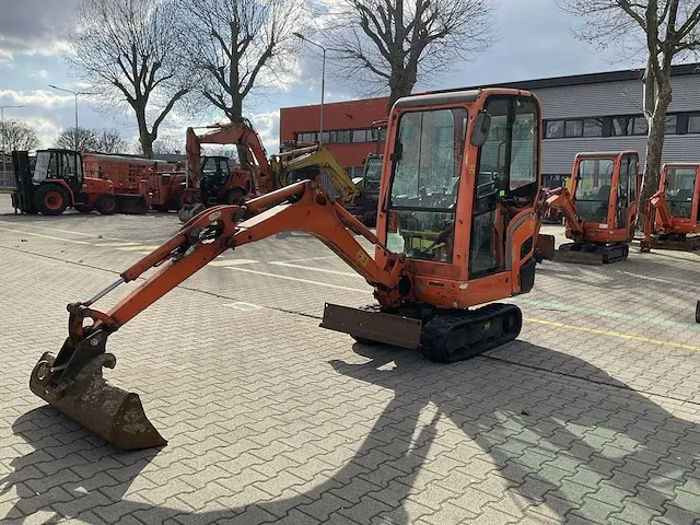 2015 kubota kx016-4 - 1,5 ton conventionele mini graafmachine - afbeelding 12 van  37