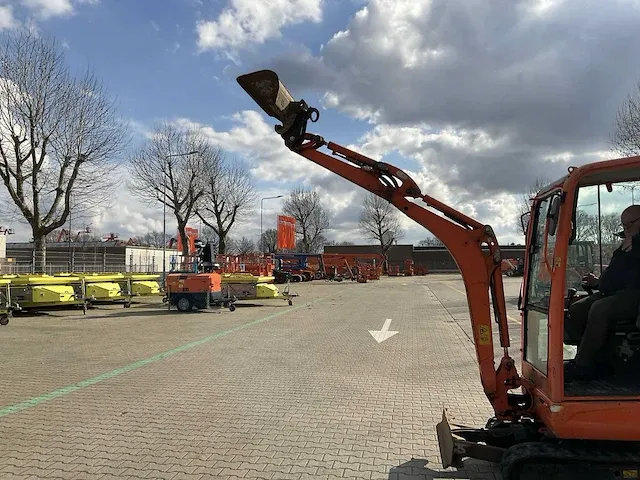 2015 kubota kx016-4 - 1,5 ton conventionele mini graafmachine - afbeelding 24 van  37