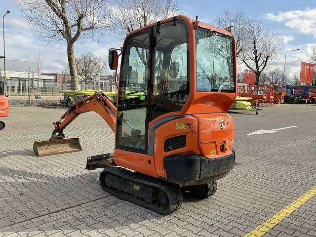 2015 kubota kx016-4 - 1,5 ton conventionele mini graafmachine - afbeelding 32 van  37