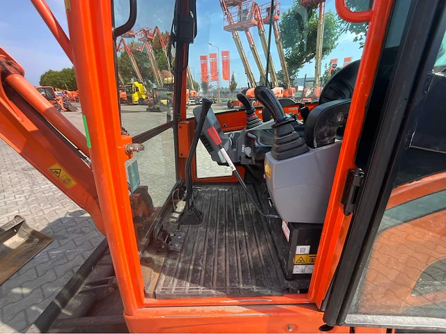 2015 kubota kx016-4 conventionele mini graafmachine - afbeelding 17 van  37