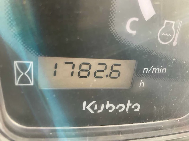2015 kubota kx016-4 mini graafmachine - afbeelding 22 van  30