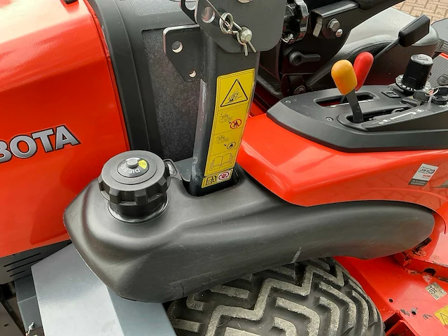 2015 kubota zd326-eu-2 zitmaaier - afbeelding 6 van  44