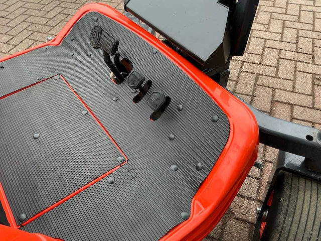 2015 kubota zd326-eu-2 zitmaaier - afbeelding 25 van  44