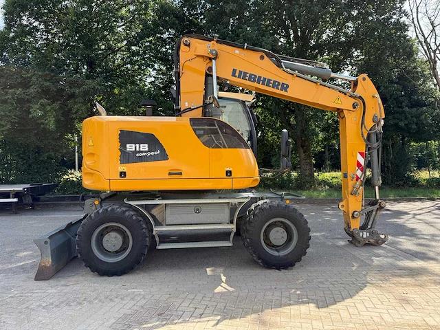 2015 liebherr a 918 compact banden graafmachine - afbeelding 12 van  16