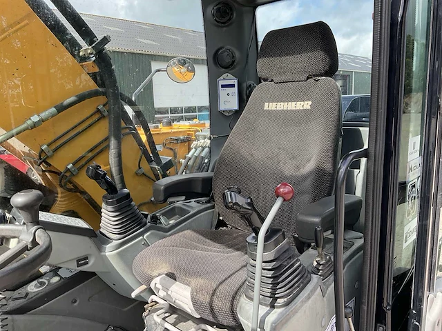 2015 liebherr a914 banden graafmachine - afbeelding 29 van  48