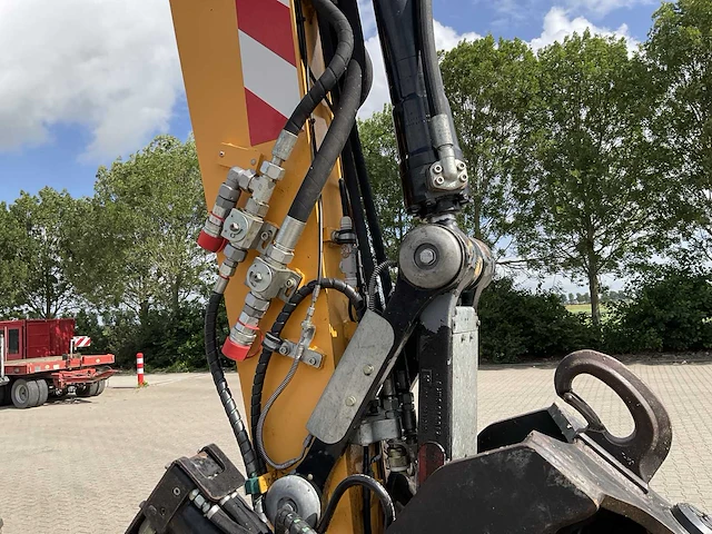 2015 liebherr a914 banden graafmachine - afbeelding 14 van  48