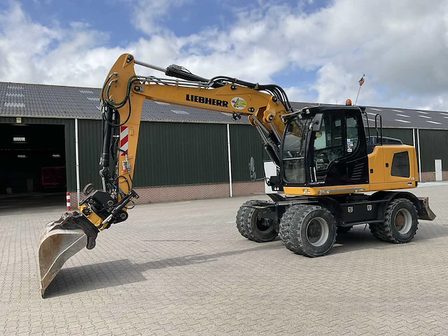 2015 liebherr a914 banden graafmachine - afbeelding 23 van  48