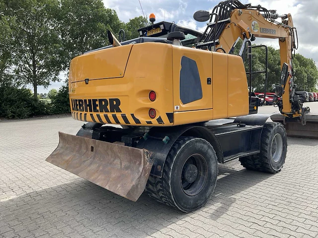 2015 liebherr a914 banden graafmachine - afbeelding 47 van  48