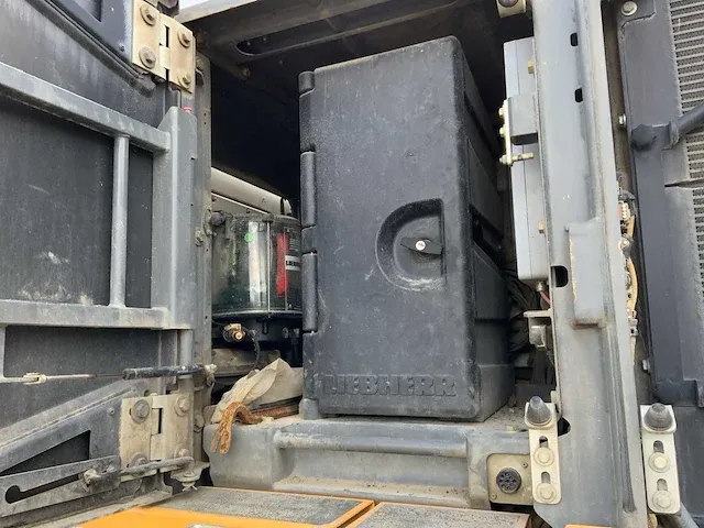 2015 liebherr r946 lc rupsgraafmachine - afbeelding 25 van  56