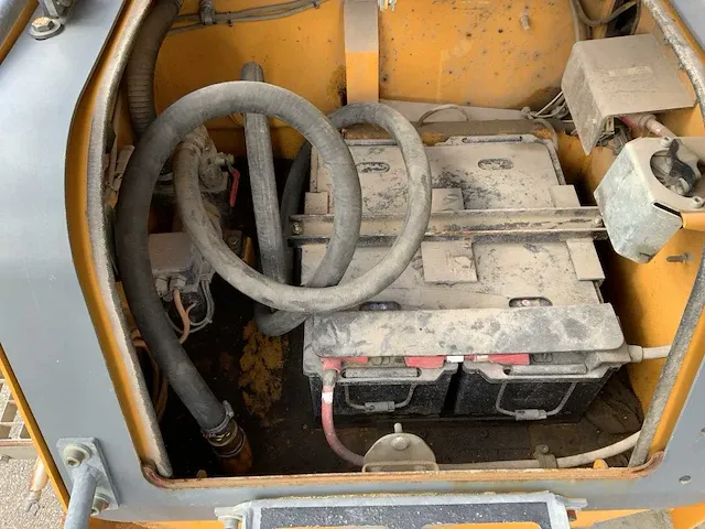2015 liebherr r946 lc rupsgraafmachine - afbeelding 30 van  56