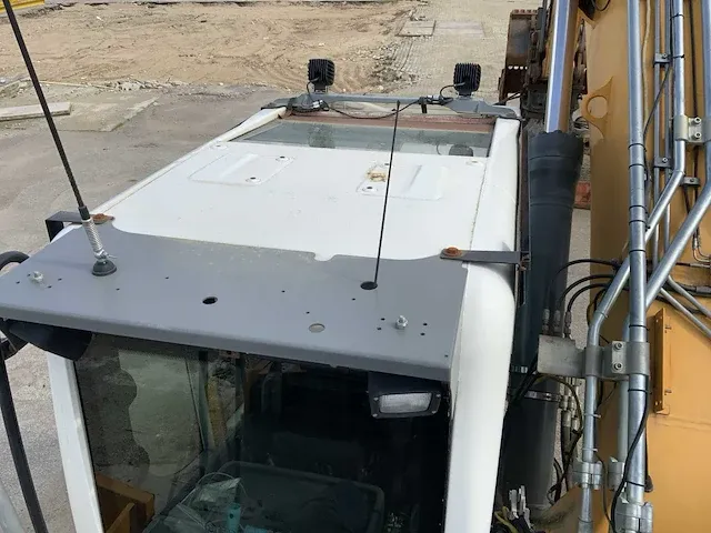 2015 liebherr r946 lc rupsgraafmachine - afbeelding 40 van  56