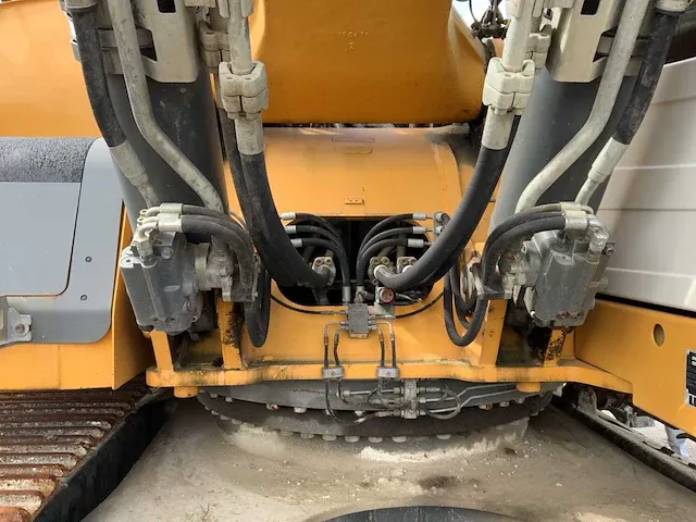 2015 liebherr r946 lc rupsgraafmachine - afbeelding 43 van  56