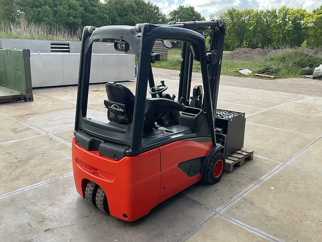 2015 linde e18-02 vorkheftruck - afbeelding 19 van  25