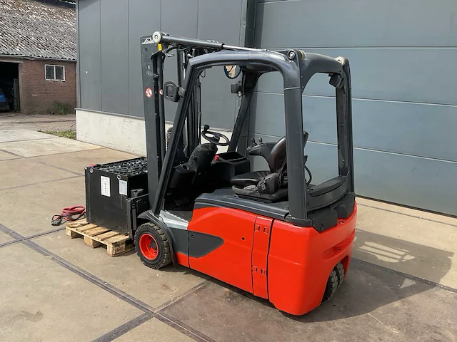 2015 linde e18-02 vorkheftruck - afbeelding 20 van  25