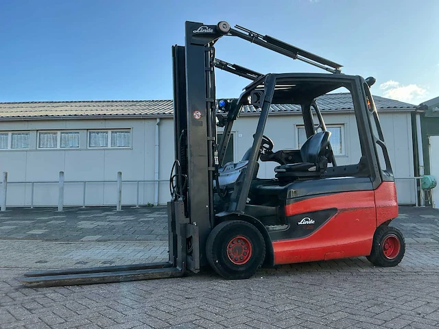 2015 linde e25l-01 vorkheftruck - afbeelding 1 van  16