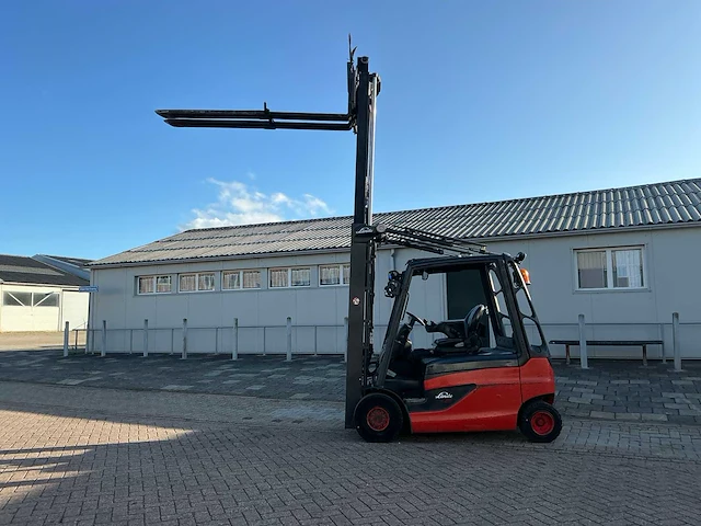 2015 linde e25l-01 vorkheftruck - afbeelding 14 van  16