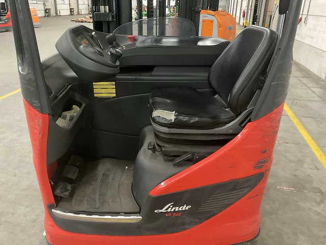 2015 linde r14-01 reach truck - afbeelding 7 van  13
