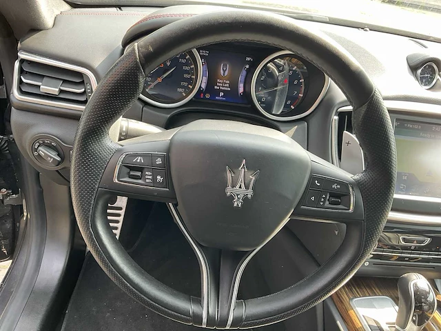 2015 maserati ghibli personenauto - afbeelding 30 van  33