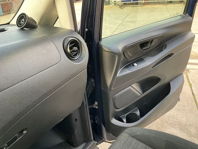2015 mercedes-benz vito mercedes benz vito - afbeelding 20 van  36