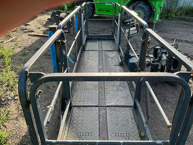 2015 merlo roto 40.26 mcss roterende verreiker met aanbouwdelen - afbeelding 55 van  67