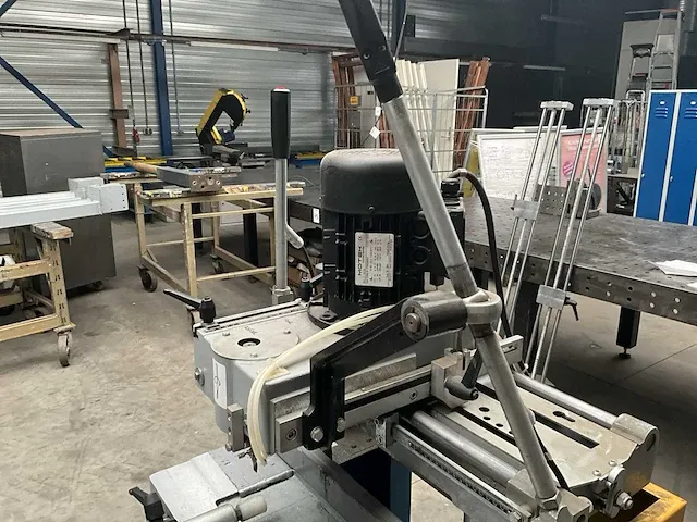 2015 pertici univer fc 100 ap kopieer freesmachine - afbeelding 8 van  26