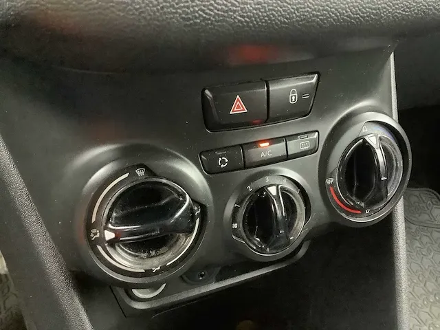 2015 peugeot 208 personenauto - afbeelding 3 van  15