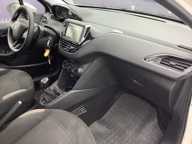 2015 peugeot 208 personenauto - afbeelding 11 van  15