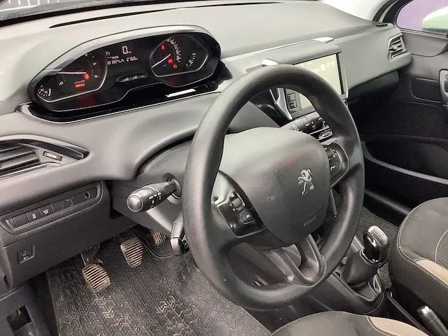 2015 peugeot 208 personenauto - afbeelding 13 van  15
