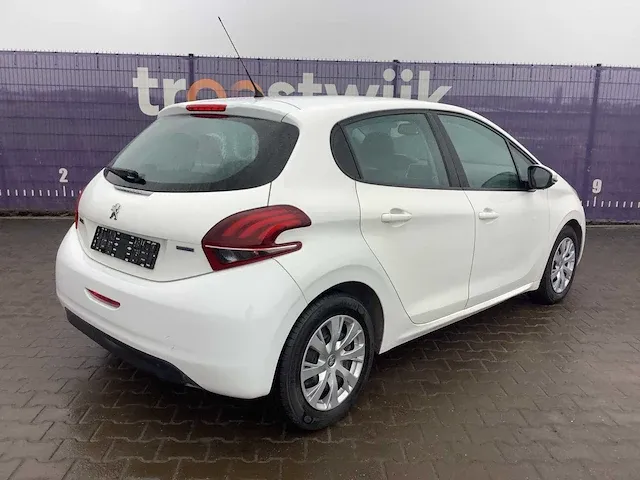 2015 peugeot 208 personenauto - afbeelding 10 van  16